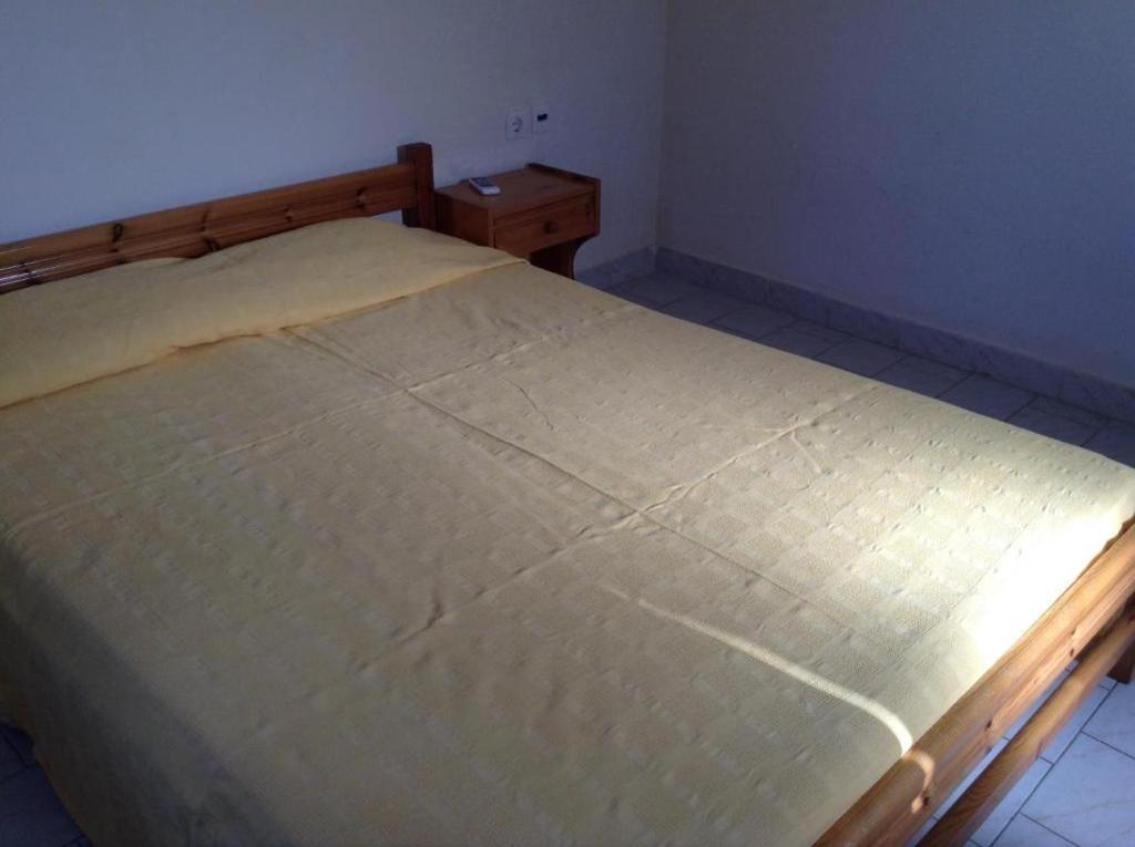 Rooms To Let Katerina & John'S Perissa  Exterior foto